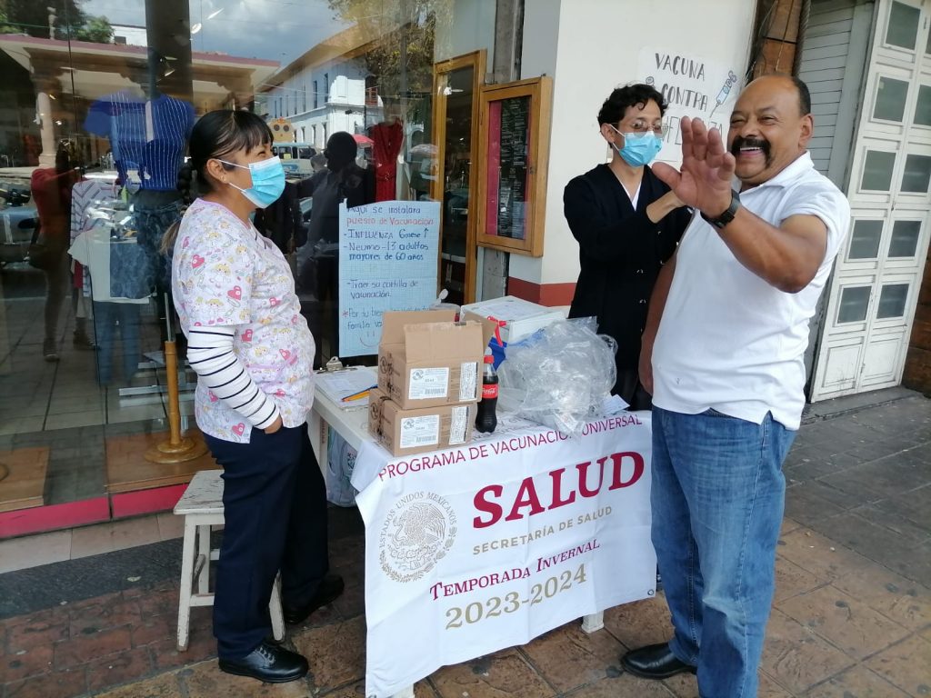 SALUD | SSM Vacuna Contra Influenza Y Neumococo En Uruapan